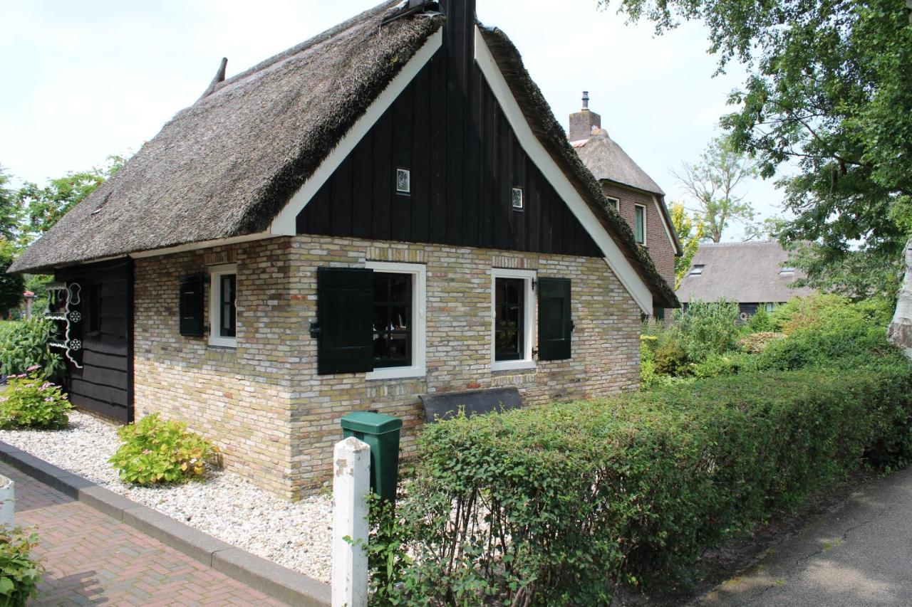 Appartement Het Kleine Huisje Met Bedstee Giethoorn Exterior photo
