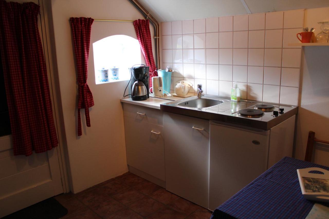 Appartement Het Kleine Huisje Met Bedstee Giethoorn Exterior photo